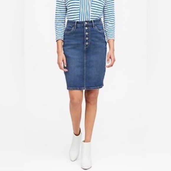 Banana Republic Womens Button Fly Denim
Pencil Skirt 💙 - Picture 8 of 8
